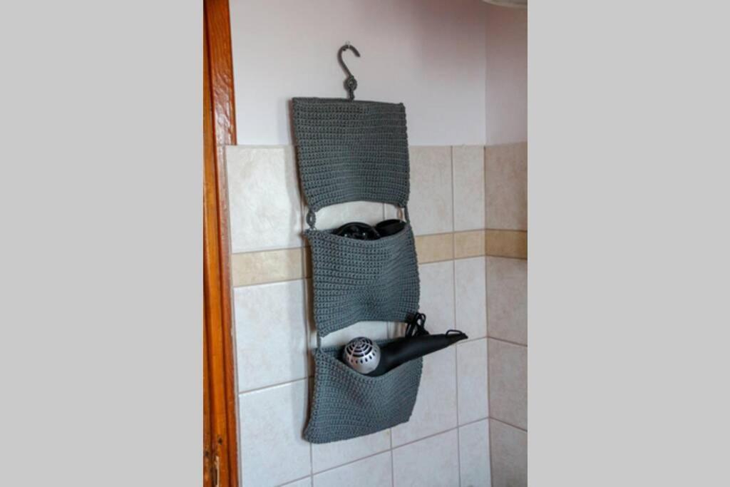 Breathtaking Lake View Cottage With A Fireplace Next To Ioannina City! Екстериор снимка