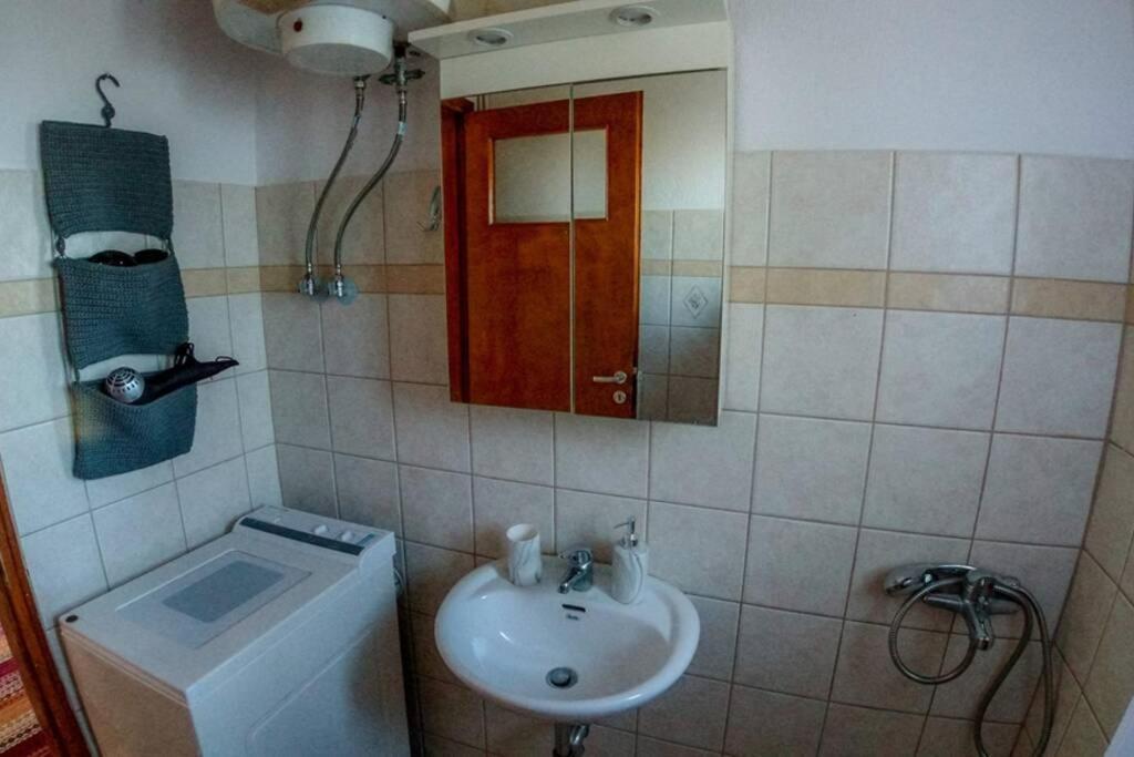 Breathtaking Lake View Cottage With A Fireplace Next To Ioannina City! Екстериор снимка